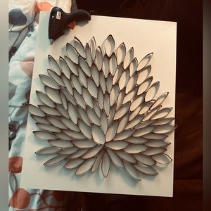 Naetiv19 wall decor. Size: 16.5 x 16.5. Color: brown and/or white
